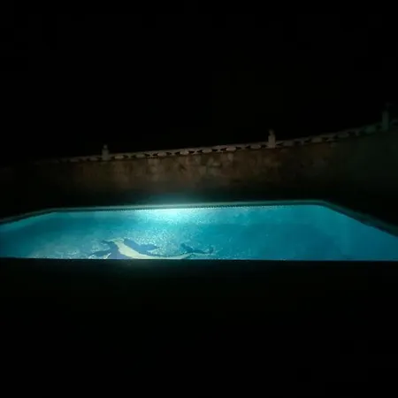 Piscina Climatizada Privada En *